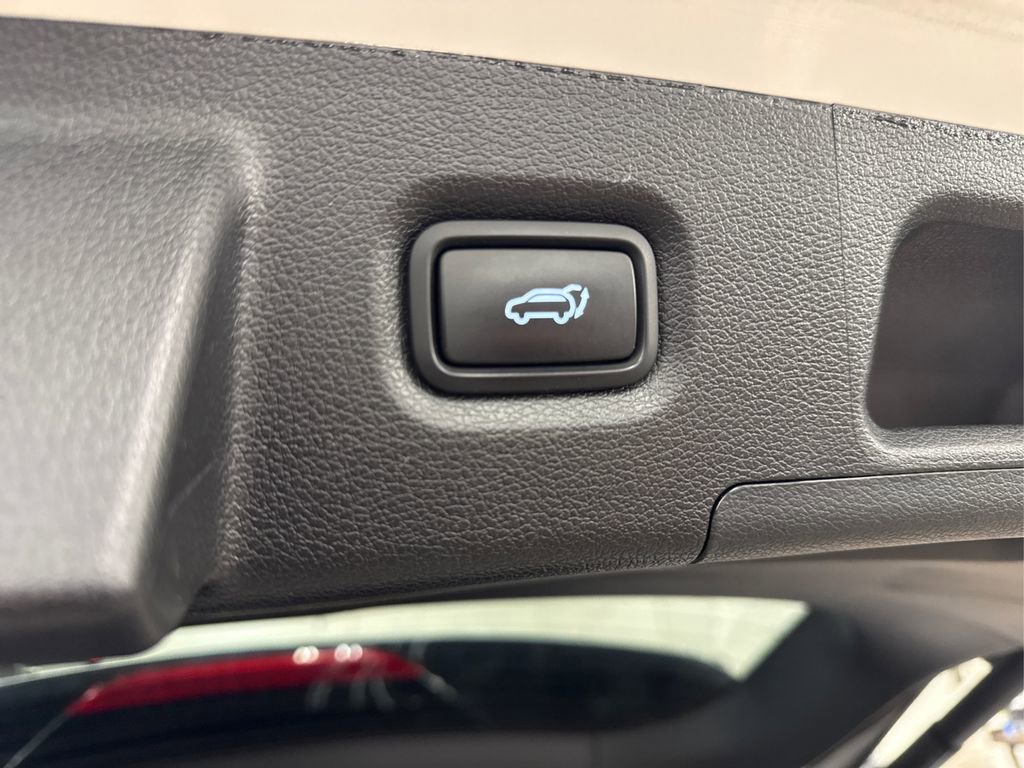 Used 2023 Hyundai Santa Fe Calligraphy image 14