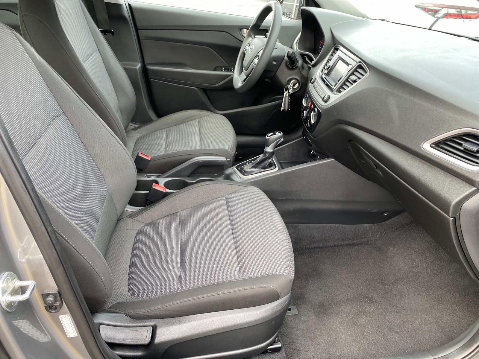 Used 2021 Hyundai Accent SE image 19