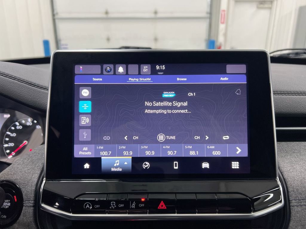 Used 2024 Jeep Compass Latitude image 14