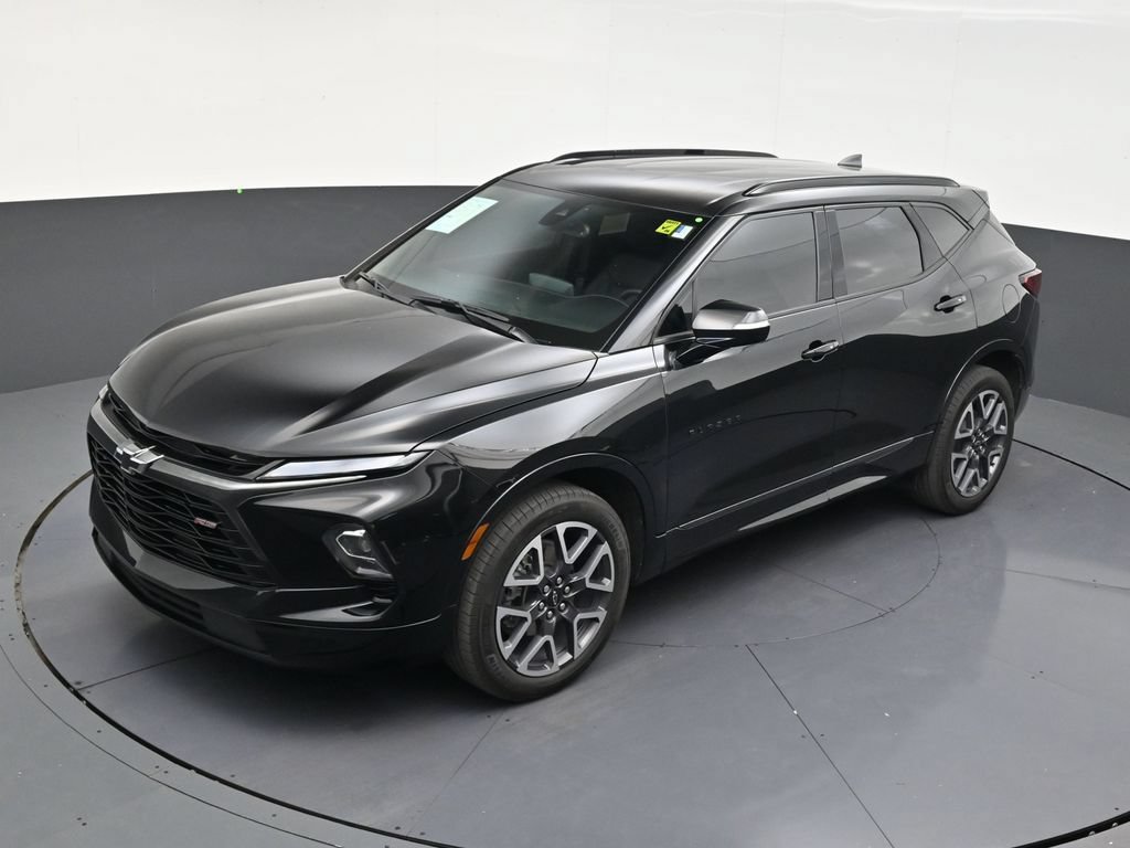 Used 2023 Chevrolet Blazer RS w/ Enhanced Convenience Package FWD image 12