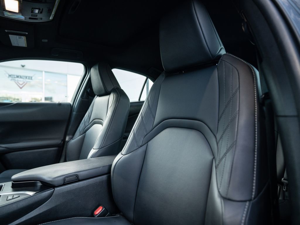 Used 2024 Lexus UX 250h AWD image 6