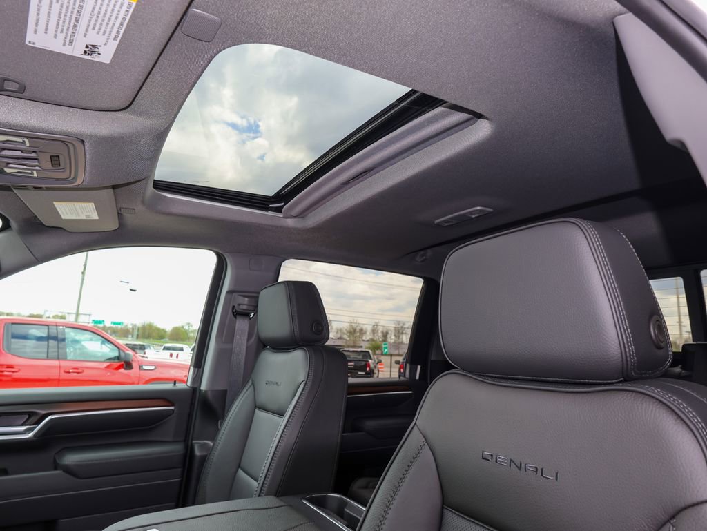 New 2026 GMC Sierra 3500 Denali w/ Denali Reserve Package AWD/4WD image 9