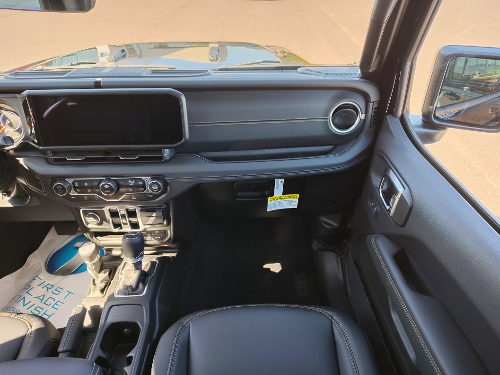 New 2025 Jeep Gladiator Sport w/ Premium Package AWD/4WD image 26