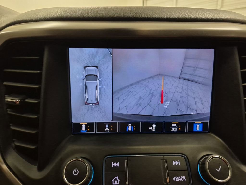 Used 2023 GMC Acadia AT4 w/ Technology Package image 15