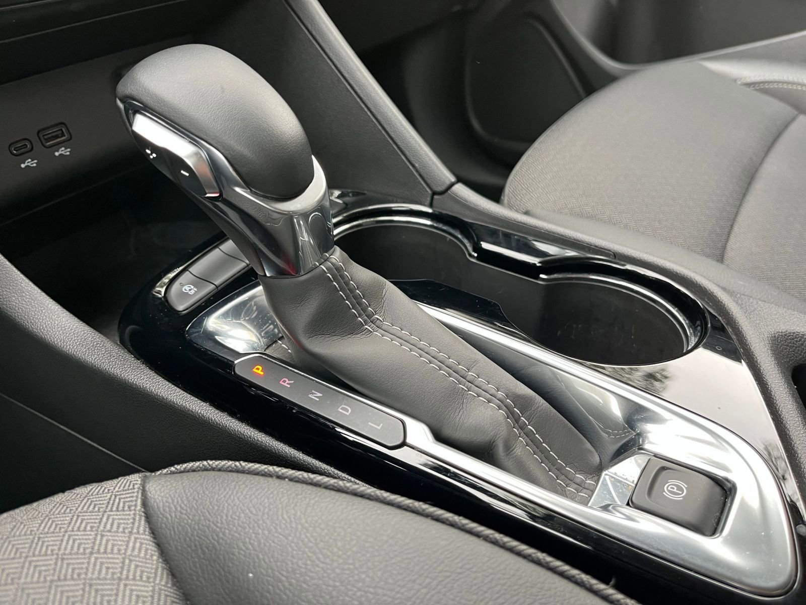 Used 2025 Buick Encore GX Preferred image 41