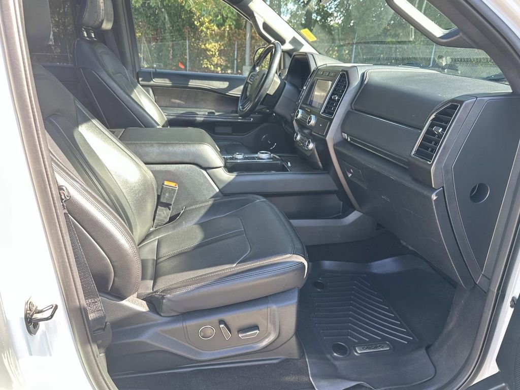 Used 2021 Ford Expedition Max Limited image 13