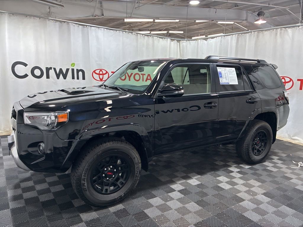 Used 2024 Toyota 4Runner TRD Off-Road Premium AWD/4WD image 33