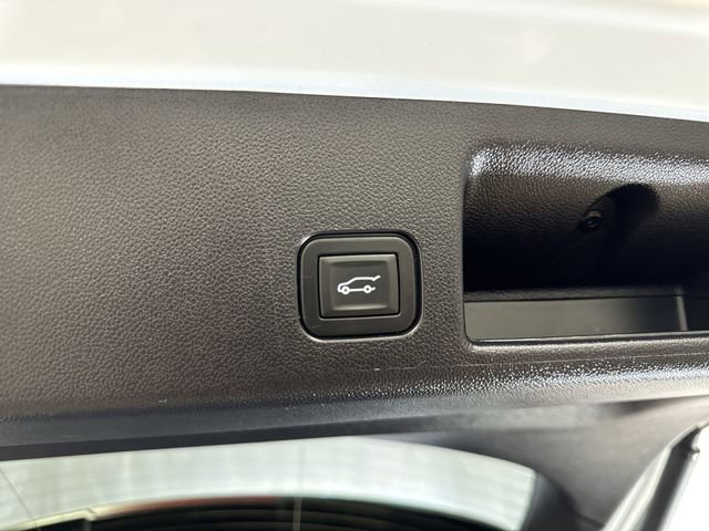 Used 2025 Chevrolet Equinox EV LT FWD image 25