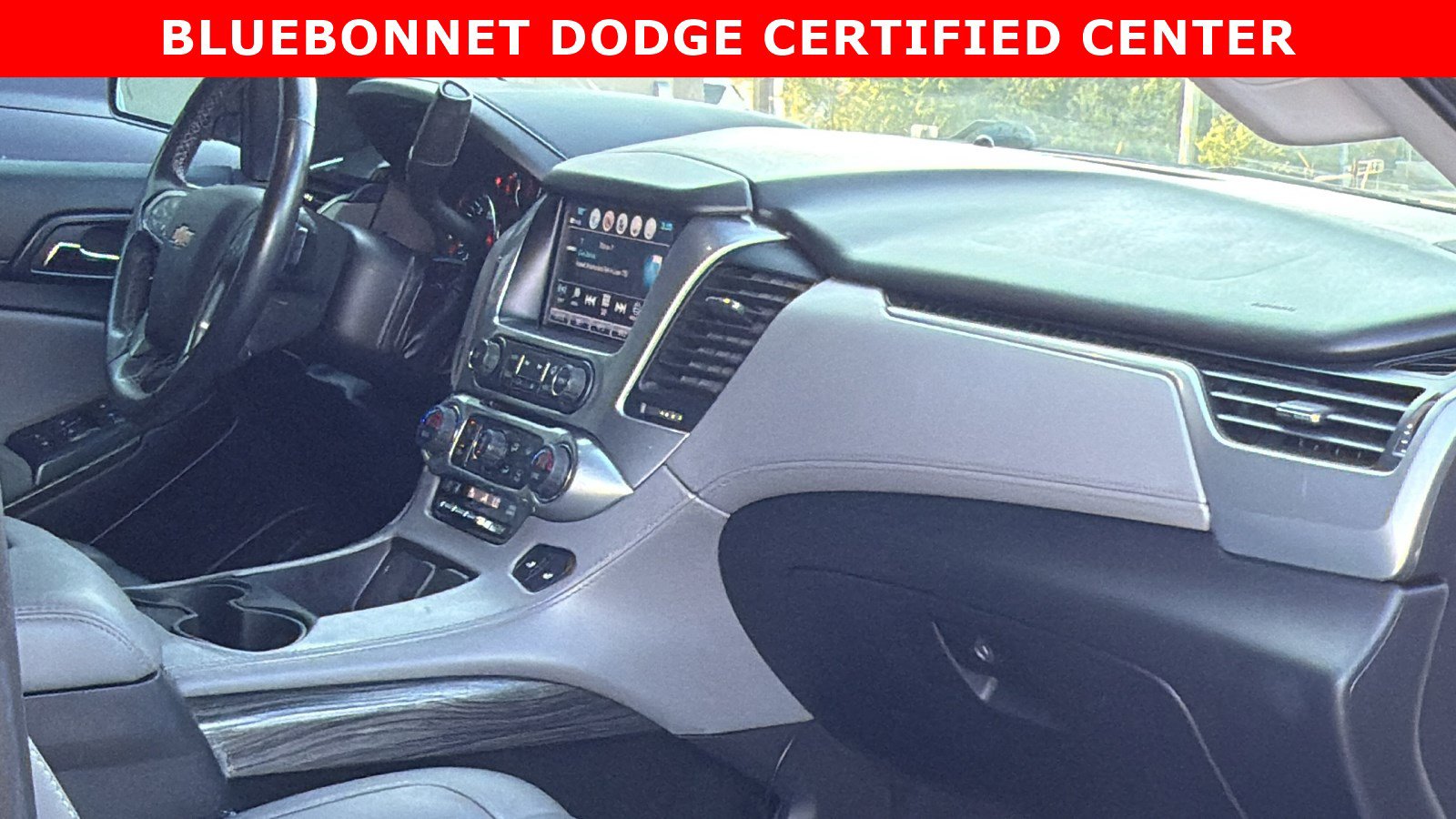 Used 2020 Chevrolet Suburban LT image 30