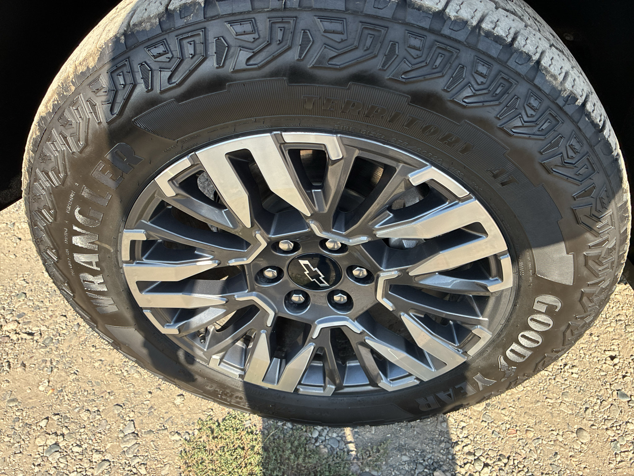 Used 2025 Chevrolet Tahoe Z71 AWD/4WD image 11