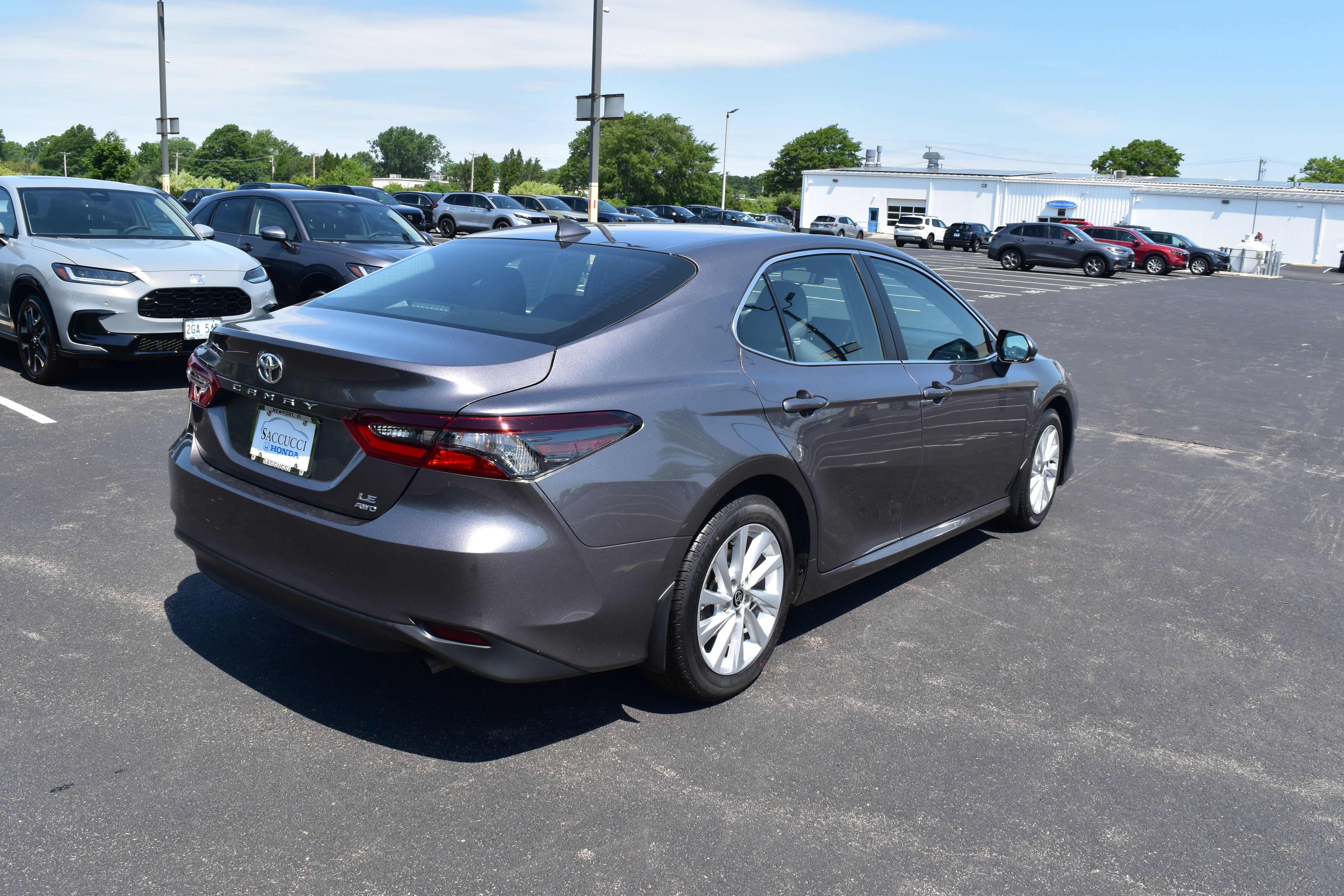 Used 2024 Toyota Camry LE AWD/4WD image 3