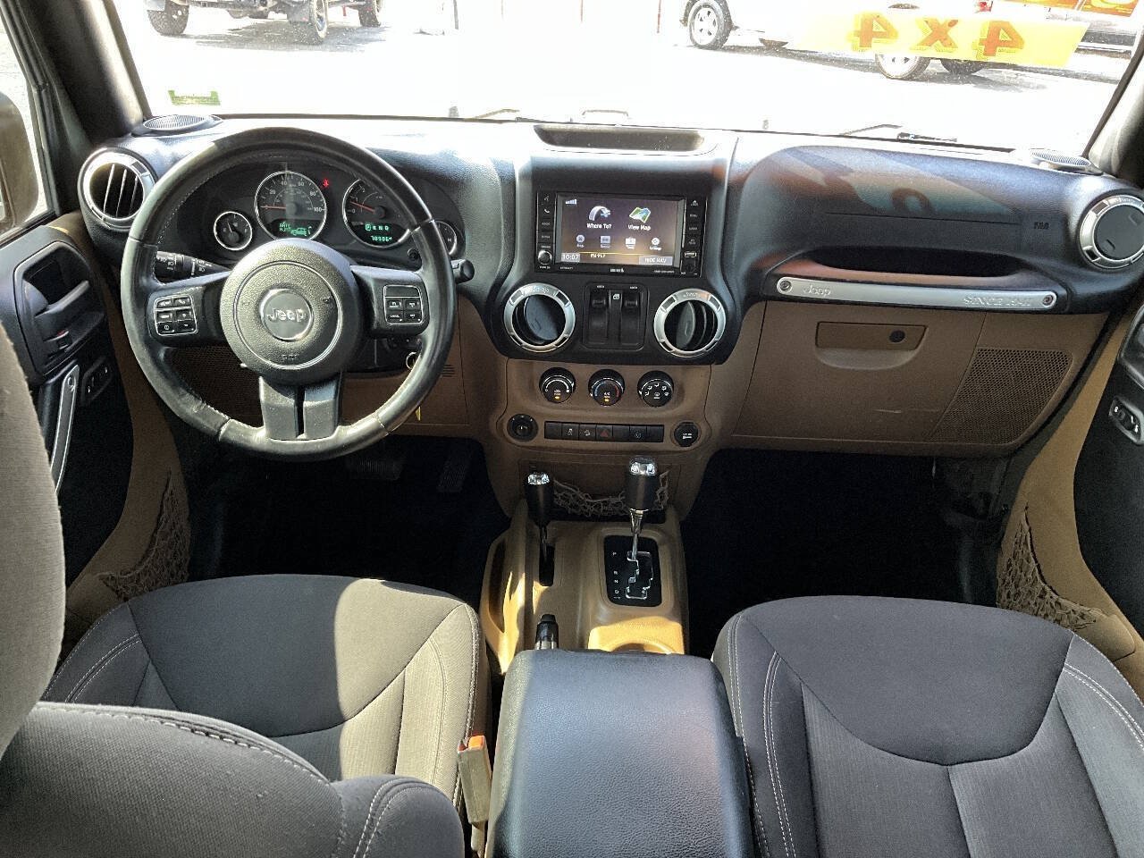 Used 2015 Jeep Wrangler Rubicon w/ Power Convenience Group AWD/4WD image 14