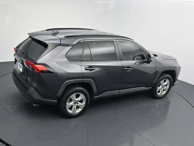 Used 2021 Toyota RAV4 XLE AWD/4WD image 26
