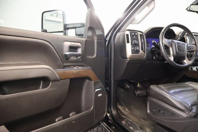 Used 2017 GMC Sierra 2500 Denali w/ Duramax Plus Package image 10