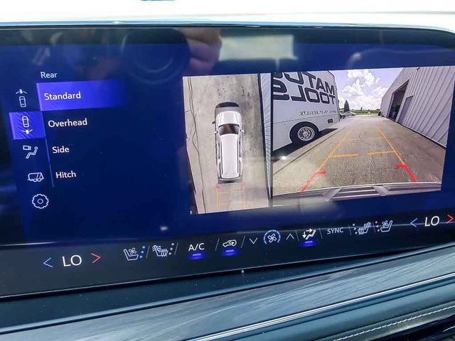 New 2026 Chevrolet Suburban Premier AWD/4WD image 30