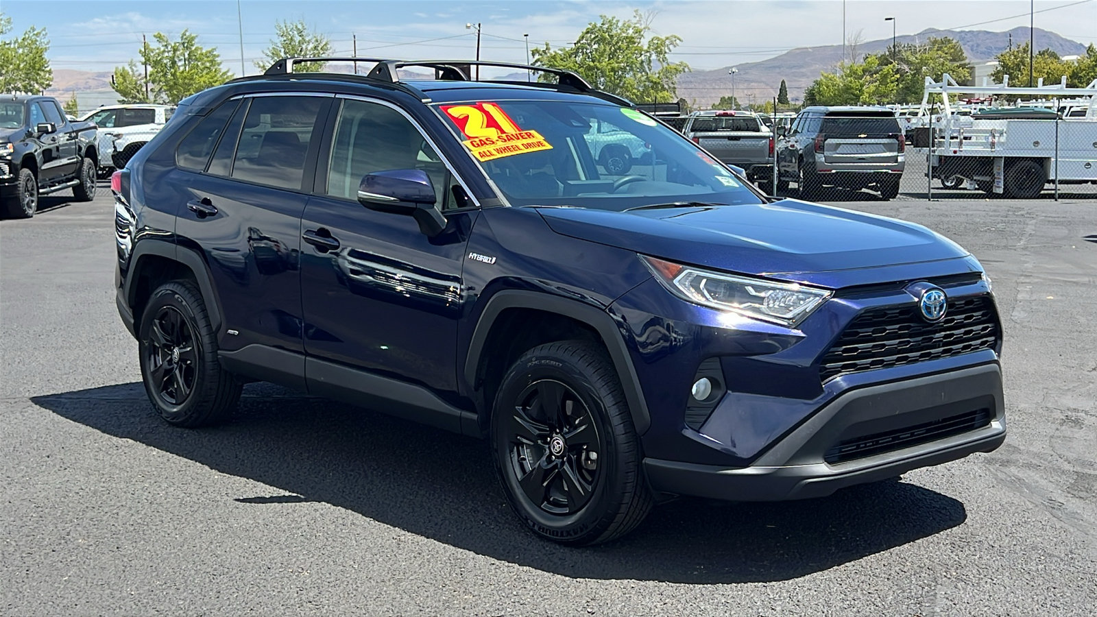 Used 2021 Toyota RAV4 XLE w/ Convenience Package AWD/4WD image 3