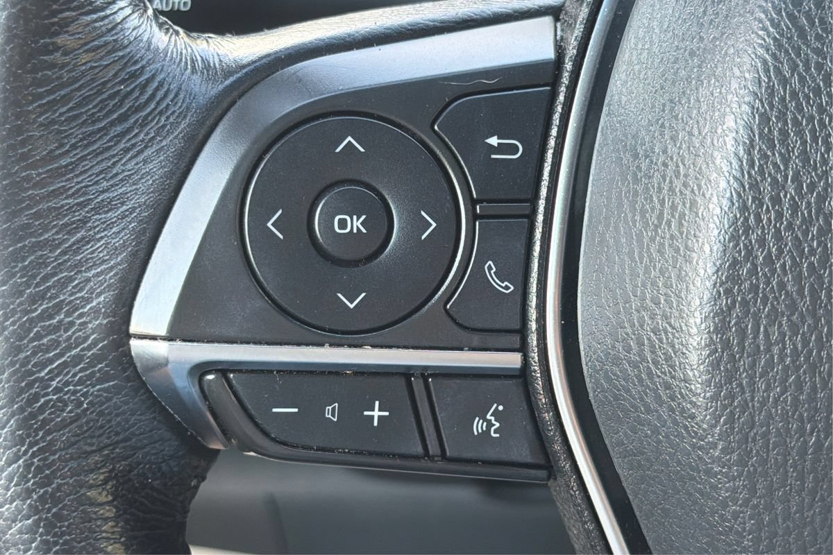 Used 2019 Toyota Avalon XLE w/ Moonroof Package FWD image 34