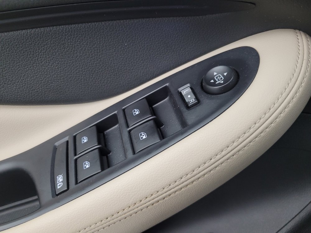 Used 2020 Buick Envision Premium w/ LPO, Active Package AWD/4WD image 27