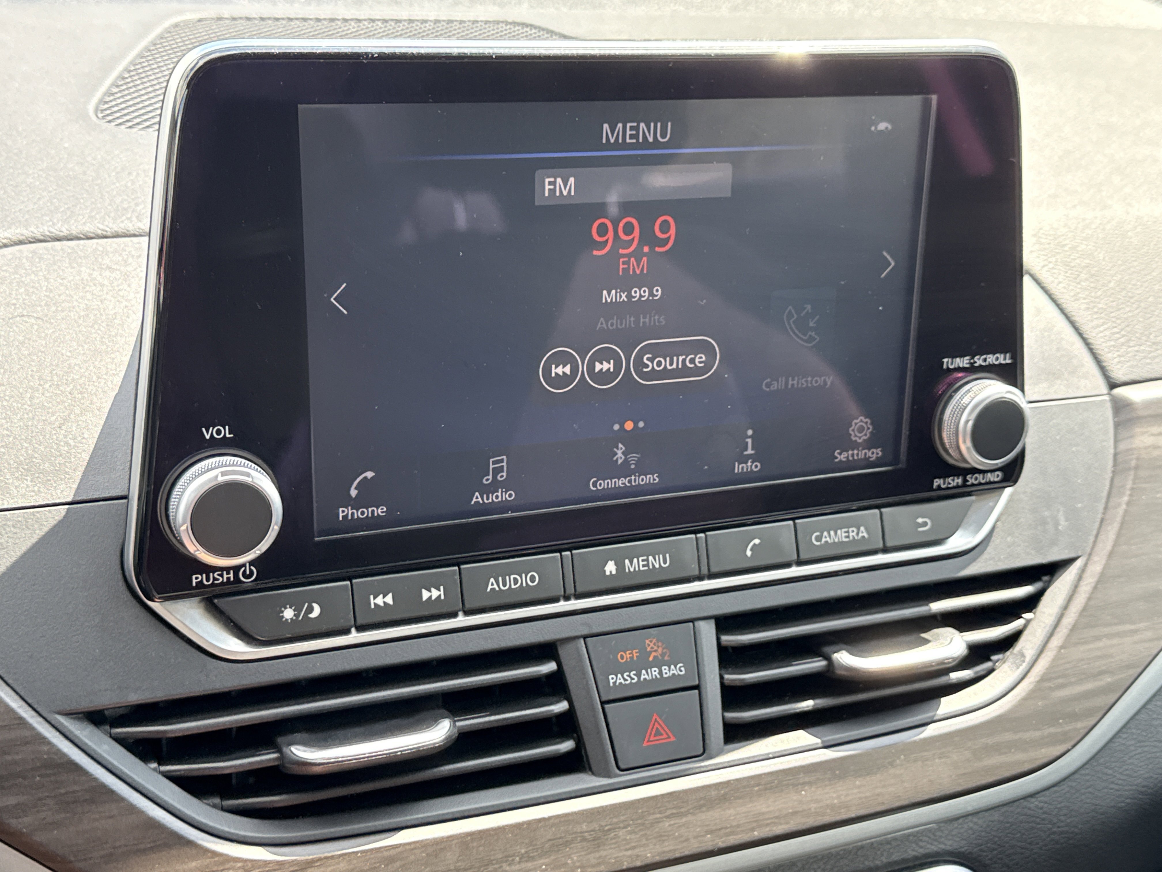 Used 2025 Nissan Altima 2.5 SV image 16