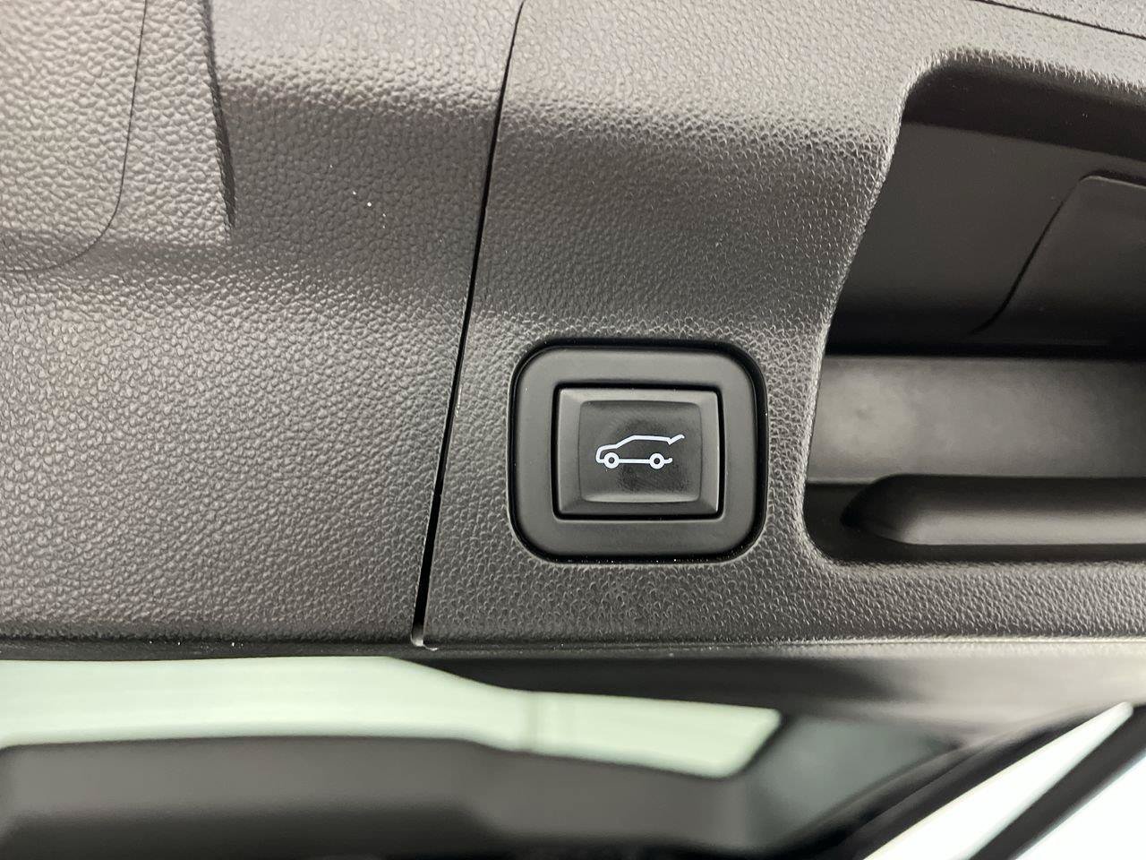 Certified 2023 GMC Acadia SLT AWD/4WD image 5