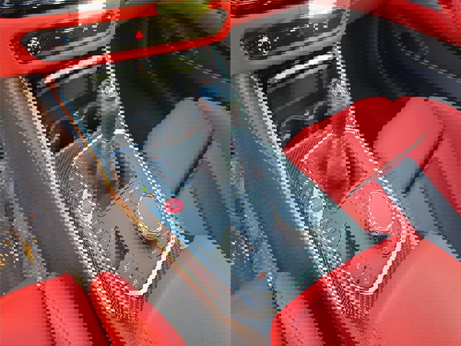 Used 2025 BMW M4 Coupe w/ Executive Package image 22