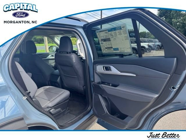 New 2026 Ford Explorer Active RWD image 15