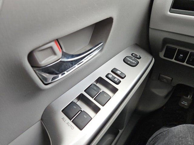 Used 2015 Toyota Prius V Five image 29