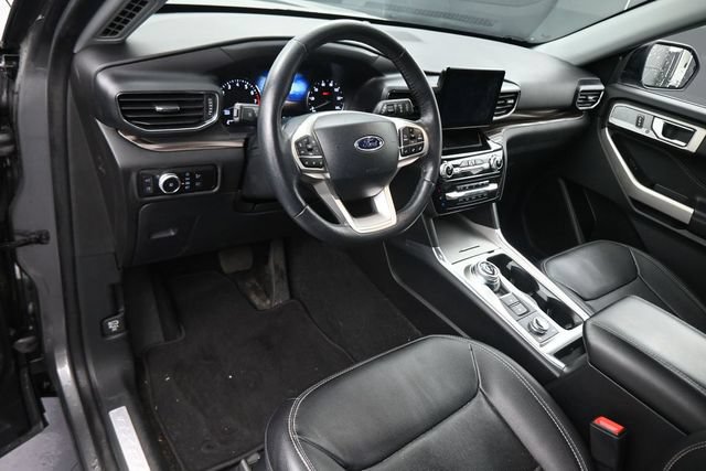 Used 2023 Ford Explorer Limited w/ Hybrid Equipment Group 310A AWD/4WD image 22