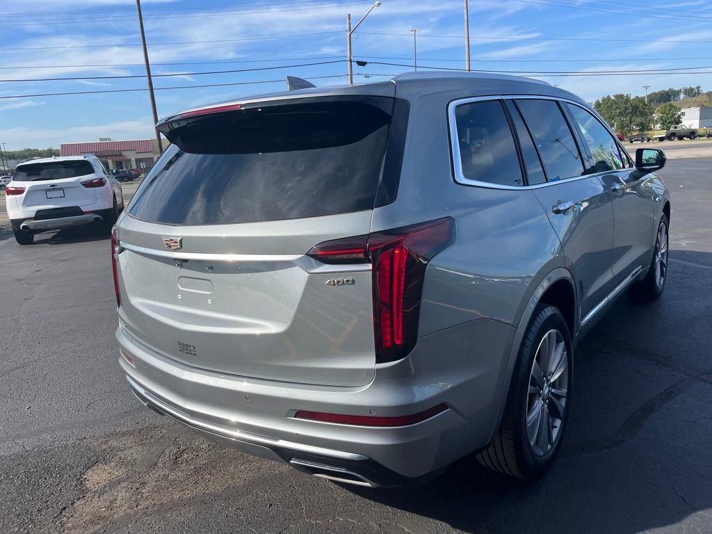 Used 2025 Cadillac XT6 Premium Luxury image 5