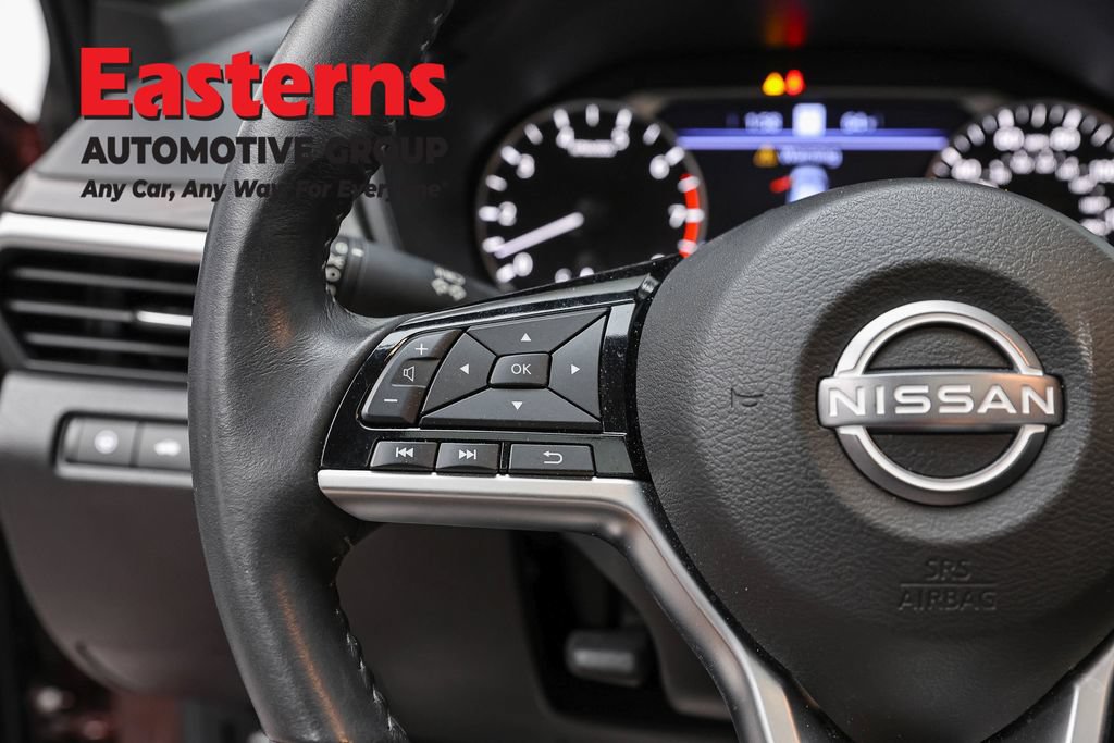 Used 2024 Nissan Altima 2.5 SV w/ SV Premium Package AWD/4WD image 16