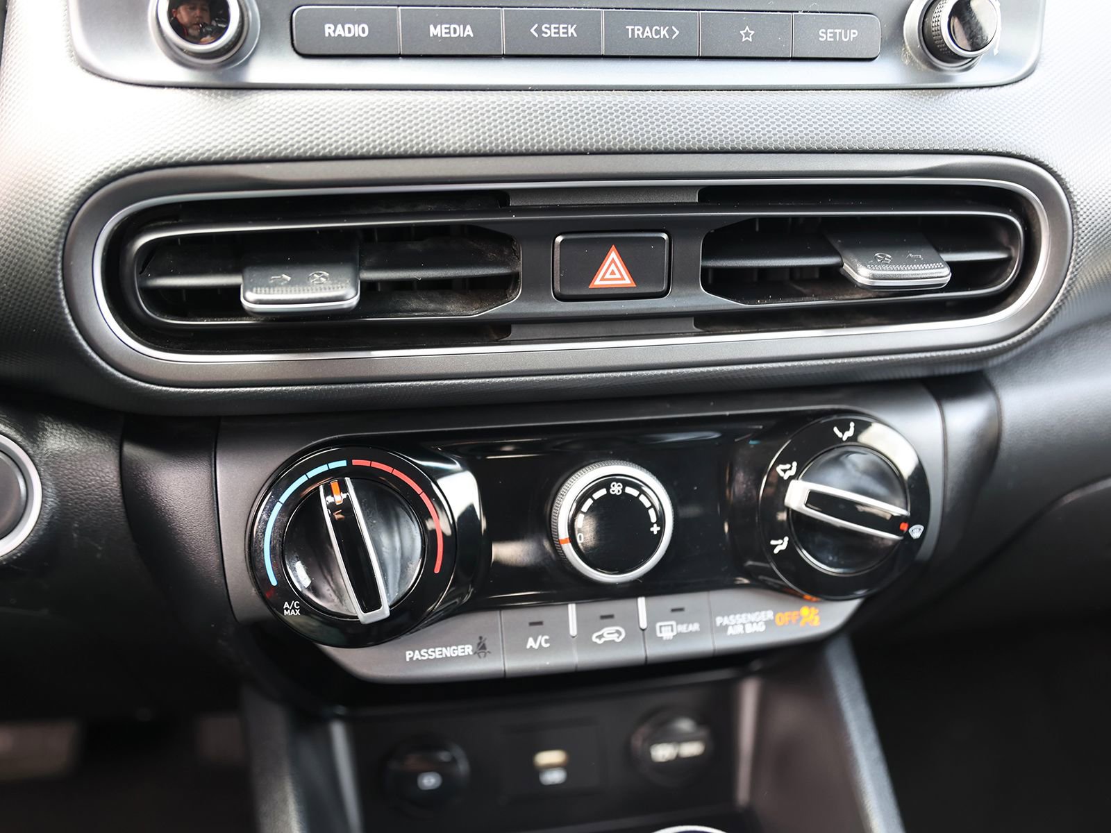 Certified 2023 Hyundai Kona SEL image 24