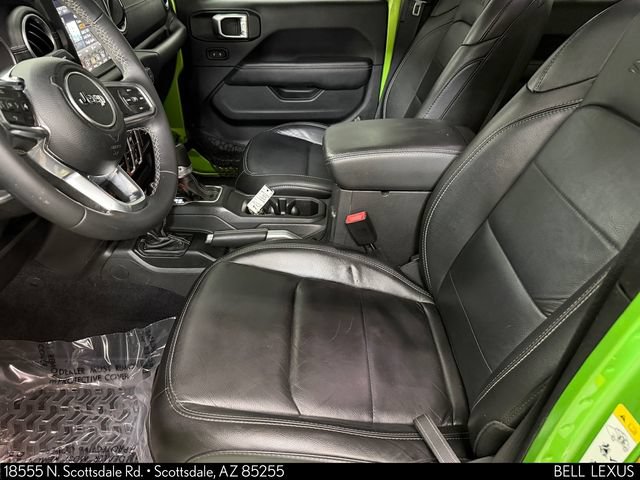 Used 2018 Jeep Wrangler Unlimited Sahara AWD/4WD image 13