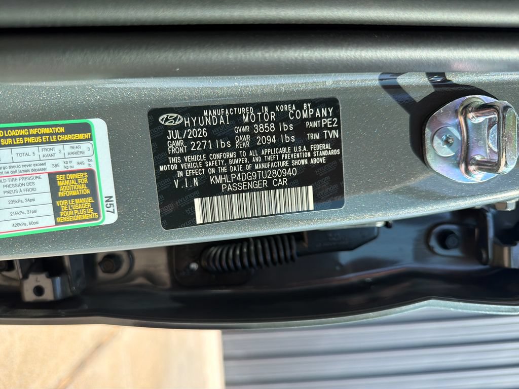 New 2026 Hyundai Elantra Limited FWD image 38