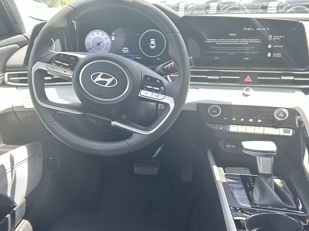New 2026 Hyundai Elantra Limited FWD image 23