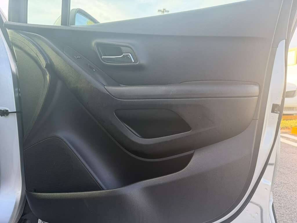Used 2015 Chevrolet Trax LS FWD image 12