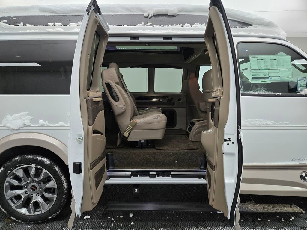 New 2025 GMC Savana 2500 w/ Driver Convenience Package image 4