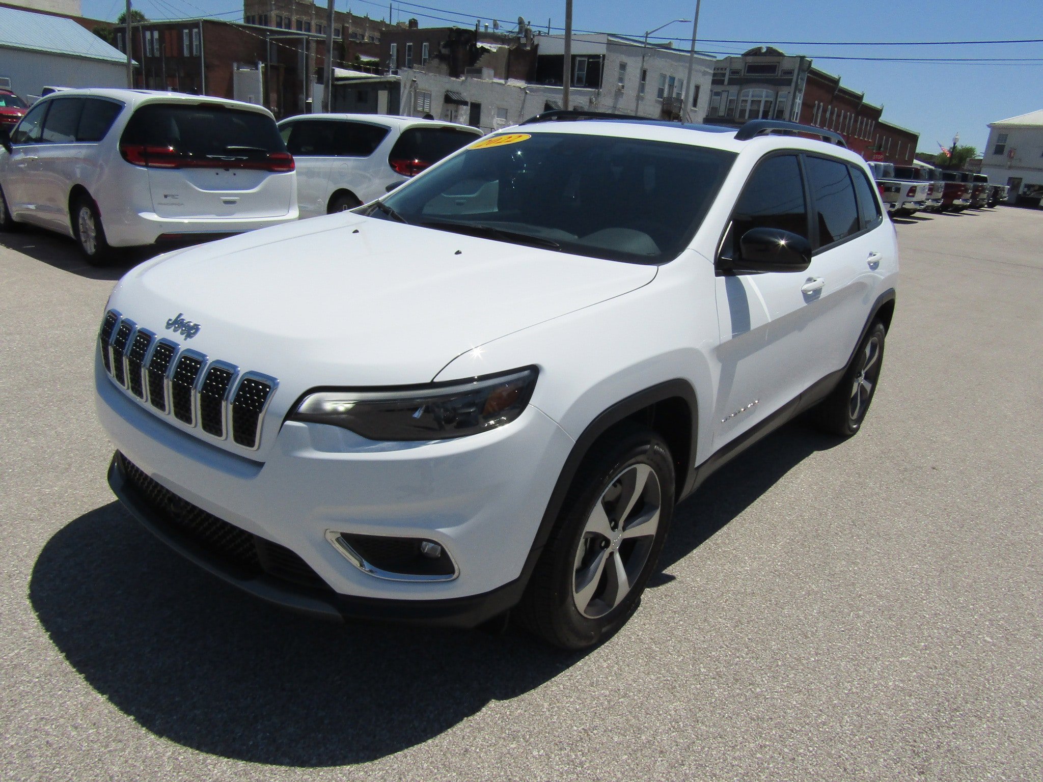 Used 2022 Jeep Cherokee Limited AWD/4WD image 7