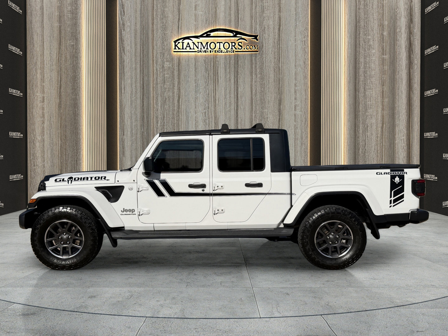 Used 2020 Jeep Gladiator Overland image 4