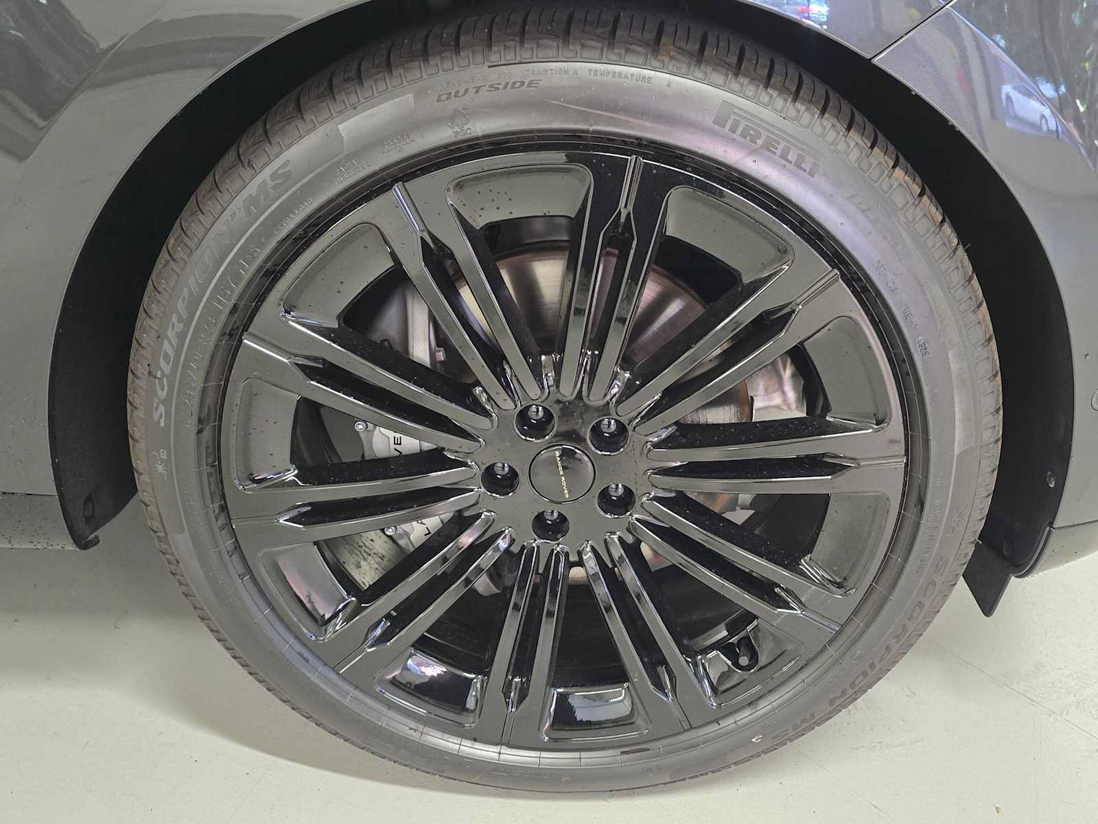 New 2026 Land Rover Range Rover SE AWD/4WD image 9