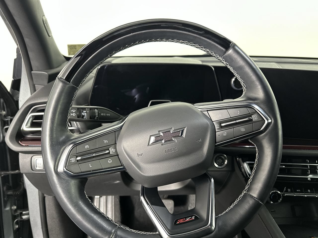 Used 2024 Chevrolet Traverse Z71 w/ Enhanced Driving Package AWD/4WD image 5