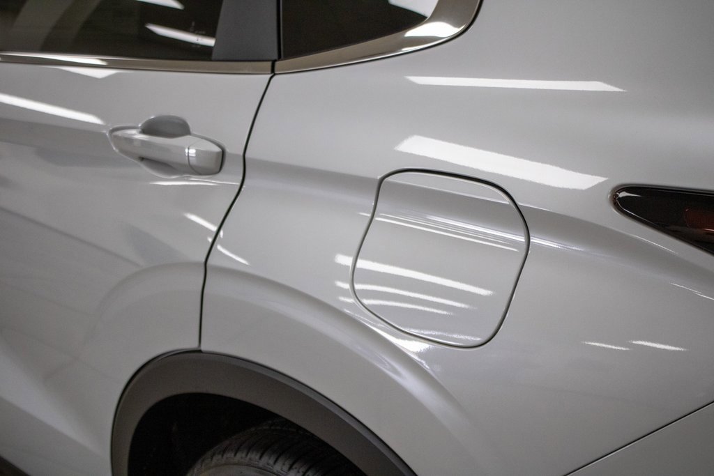 Used 2023 Mitsubishi Outlander SEL image 12