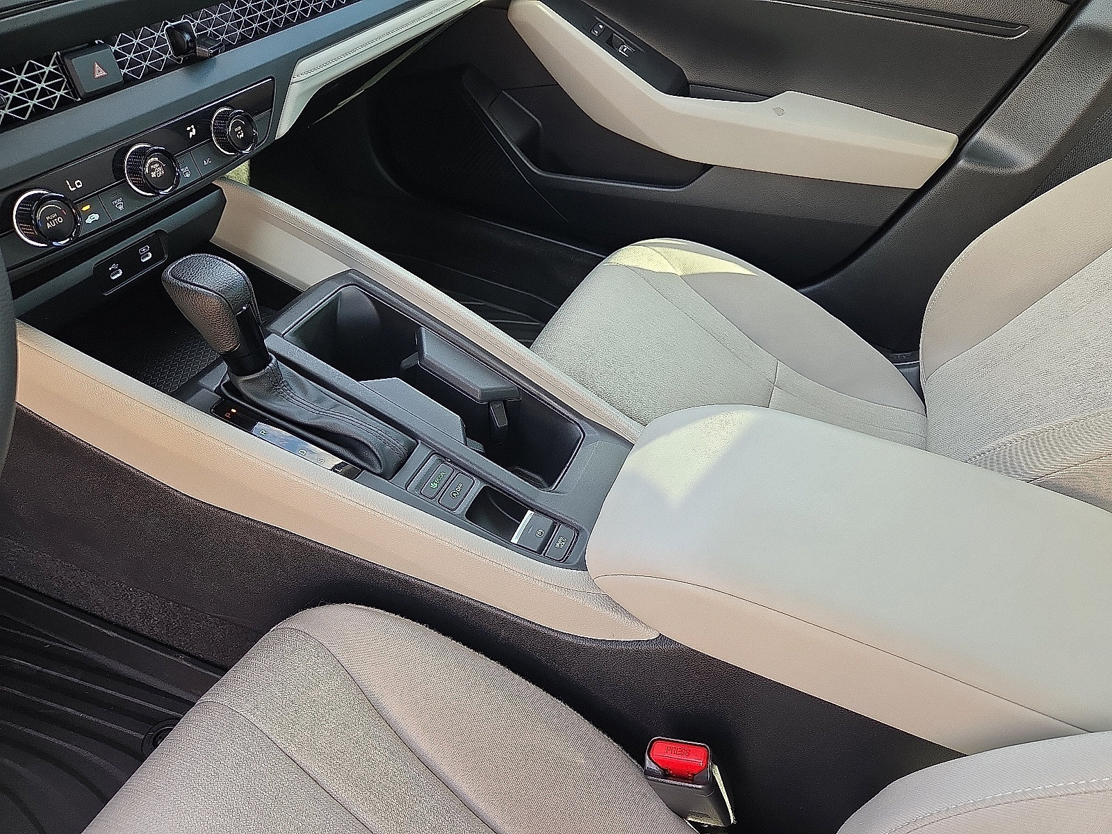 Used 2024 Honda Accord LX image 10