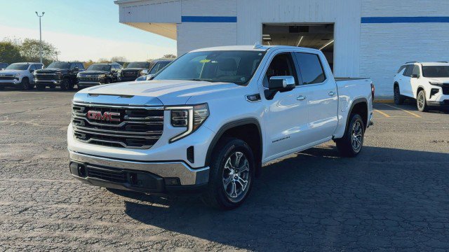Certified 2023 GMC Sierra 1500 SLT w/ Max Trailering Package image 4