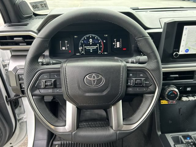 Used 2025 Toyota Tacoma SR5 w/ SR5 Upgrade Package AWD/4WD image 18