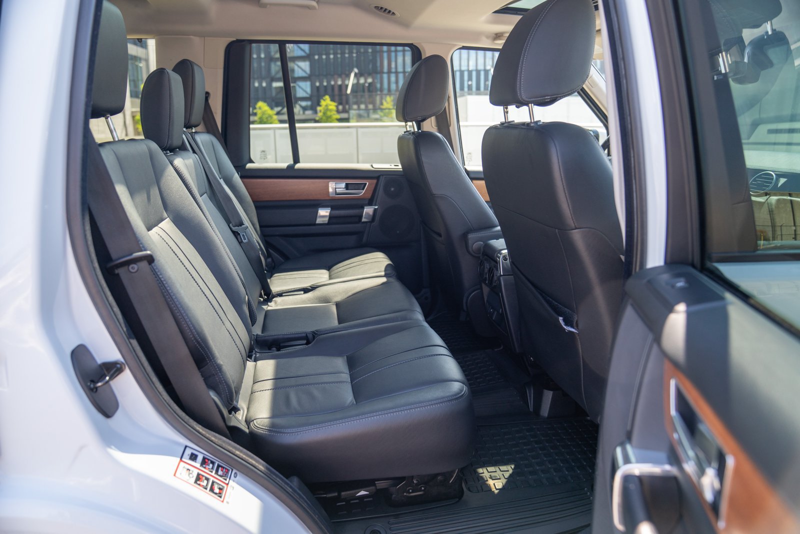 Used 2014 Land Rover LR4 HSE AWD/4WD image 25