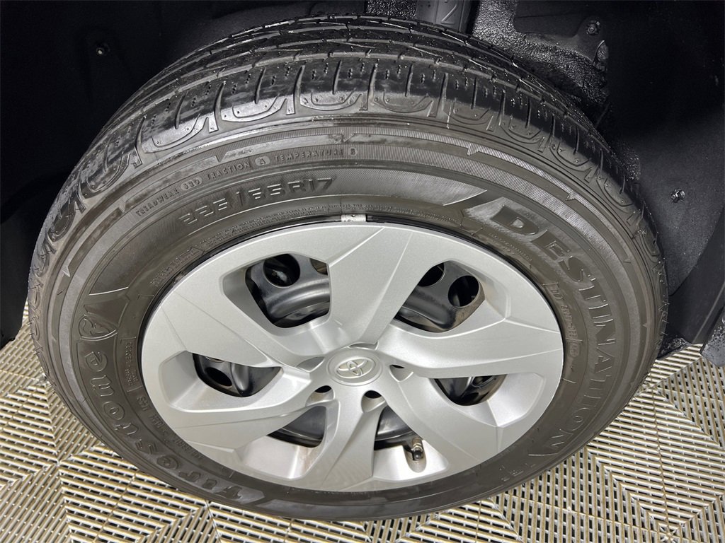 Used 2023 Toyota RAV4 LE image 17