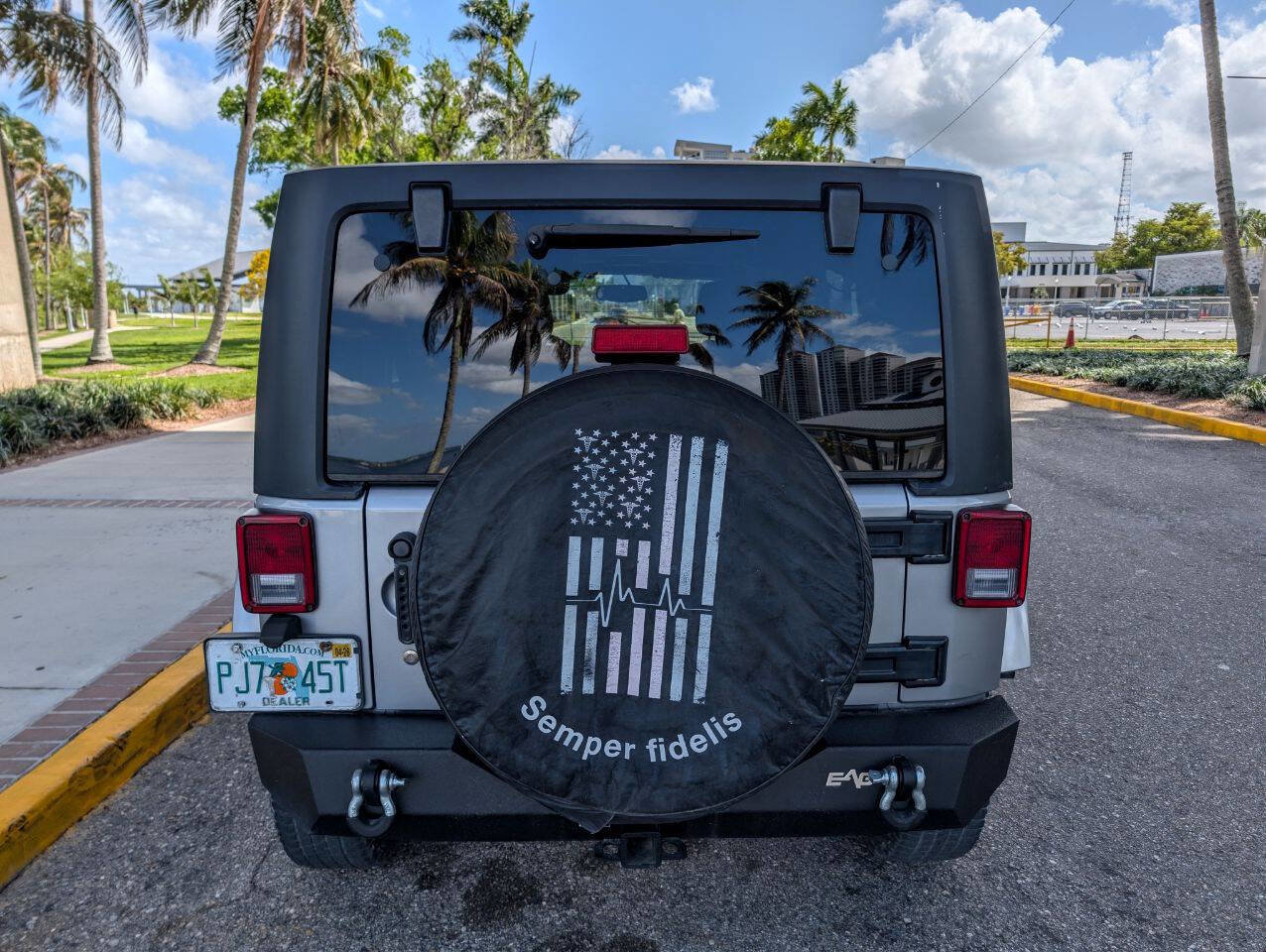 Used 2014 Jeep Wrangler Unlimited Sahara w/ Connectivity Group image 7