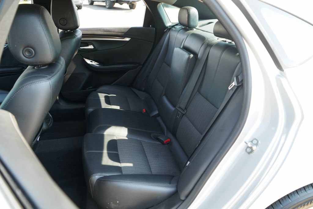 Used 2020 Chevrolet Impala LT FWD image 9