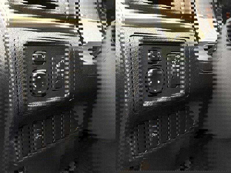 Used 2015 Lexus CT 200h image 39