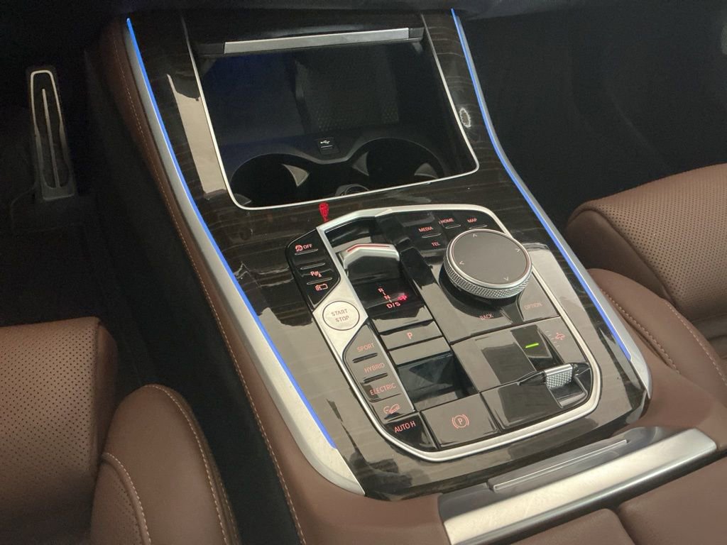 Certified 2024 BMW X5 xDrive50e w/ M Sport Package image 16